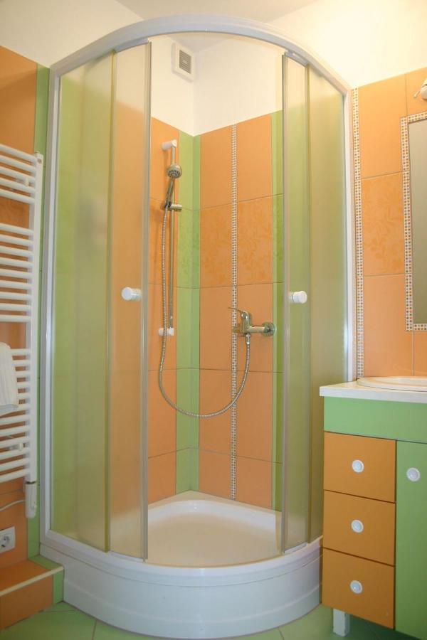 סופרון Enjoy 110Qm Apartment Im Historischen Zentrum מראה חיצוני תמונה