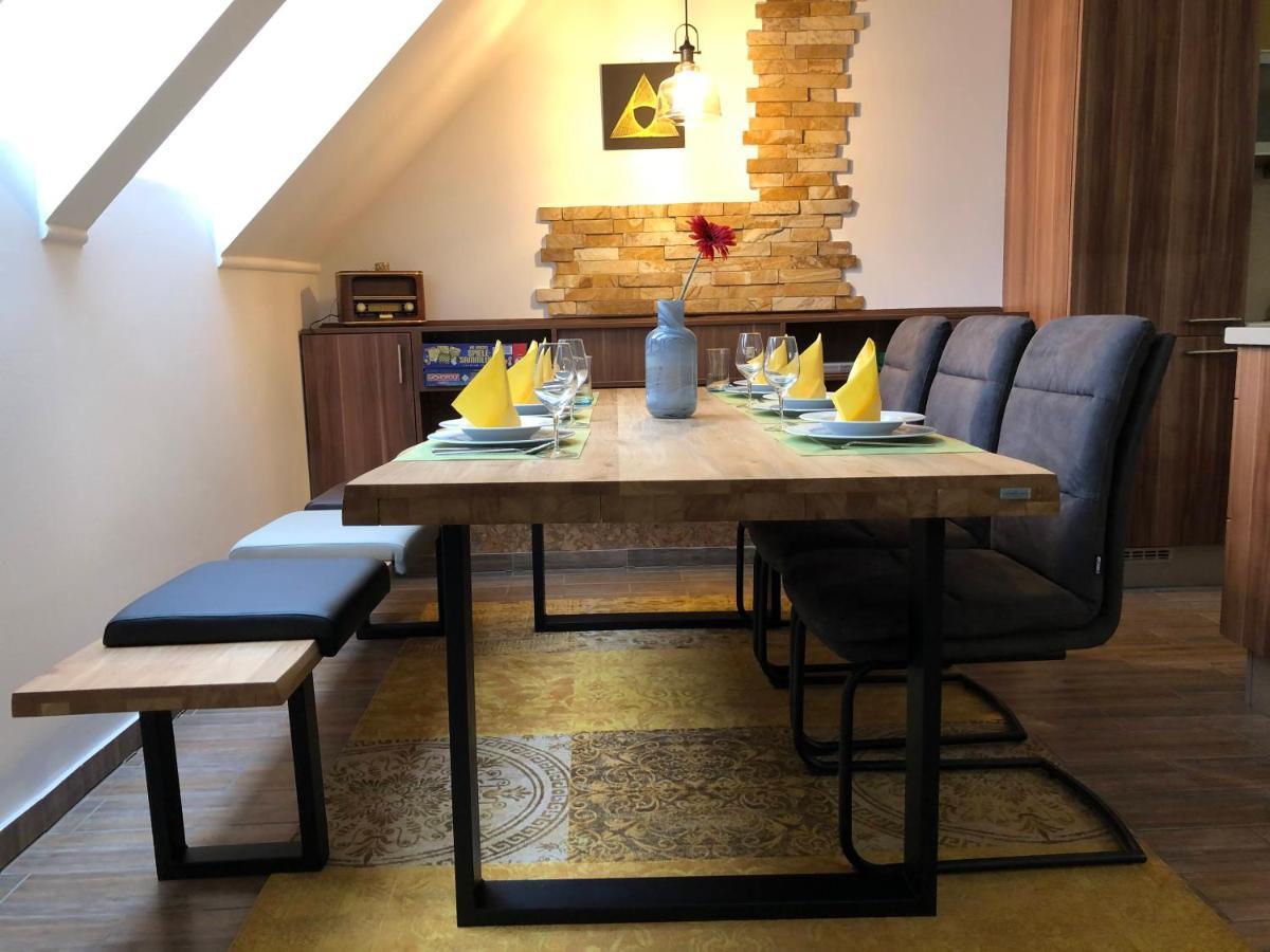 סופרון Enjoy 110Qm Apartment Im Historischen Zentrum מראה חיצוני תמונה