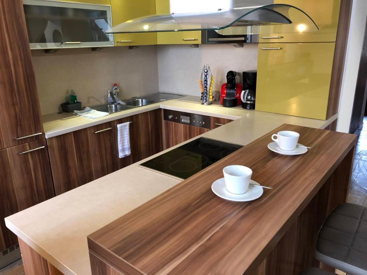 סופרון Enjoy 110Qm Apartment Im Historischen Zentrum מראה חיצוני תמונה