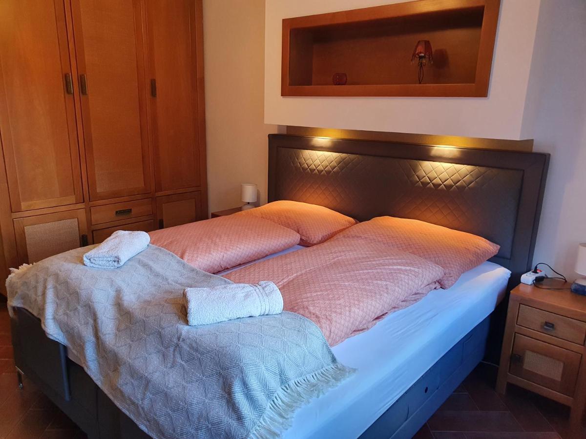 סופרון Enjoy 110Qm Apartment Im Historischen Zentrum מראה חיצוני תמונה