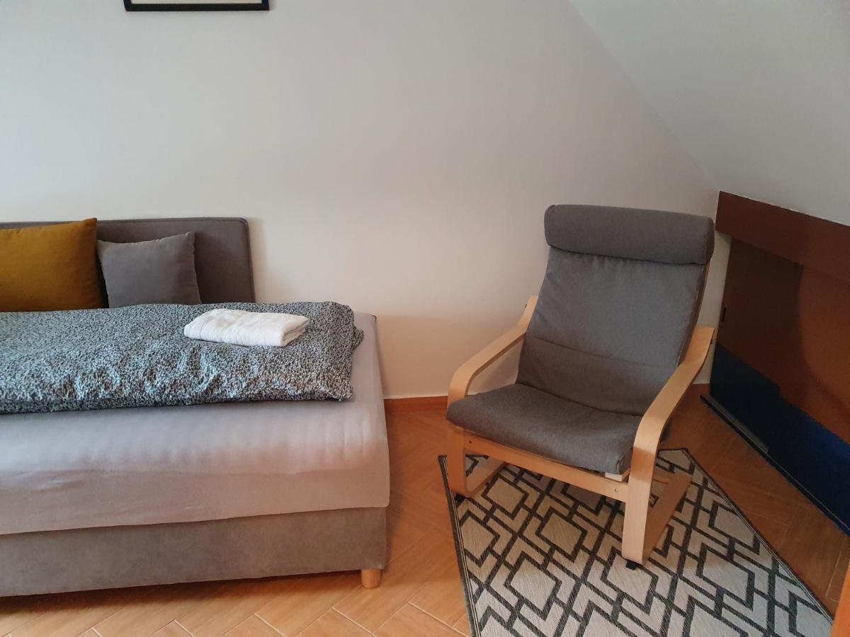 סופרון Enjoy 110Qm Apartment Im Historischen Zentrum מראה חיצוני תמונה