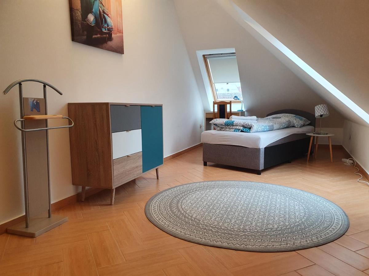 סופרון Enjoy 110Qm Apartment Im Historischen Zentrum מראה חיצוני תמונה